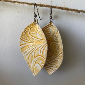 Yellow western earrings